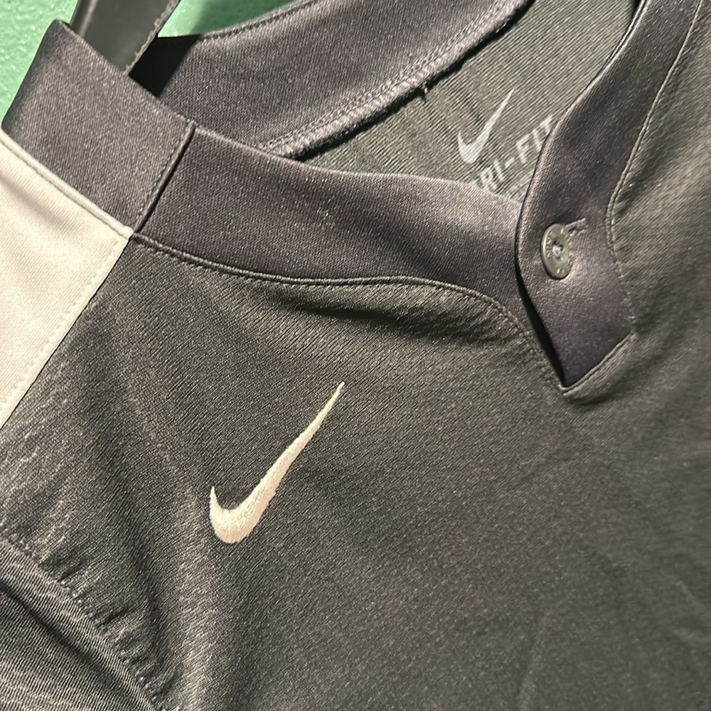 Nike shirt - Picture 3 of 4